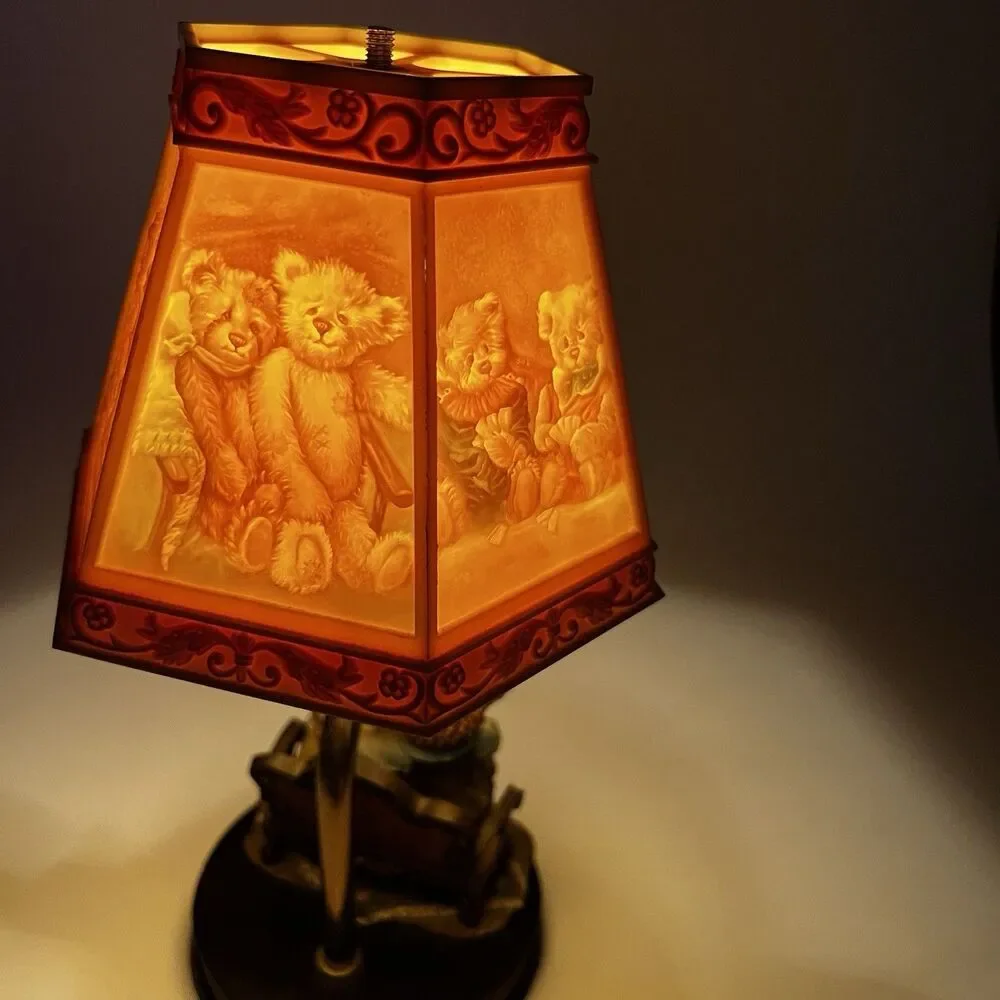 Vintage Story Bear Table Lamp – Teddy Bears Reading a Book Night Light